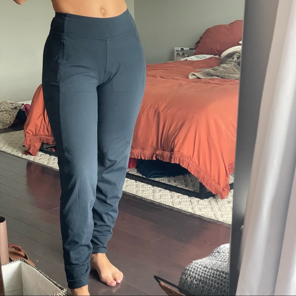 navy joggers